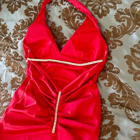 Red long silk dress. With diamonds. - Picture 4 of 4